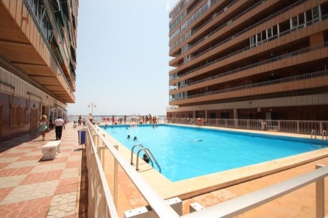 Modern Flat 1st Line Asequin Beach - 2