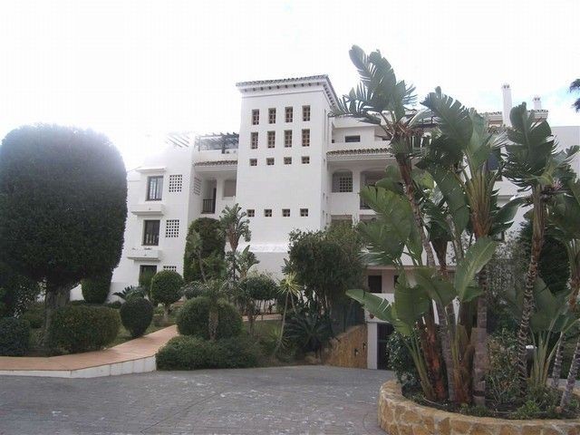 Apartment - SUPERBLY APPOINTED, 2ND..