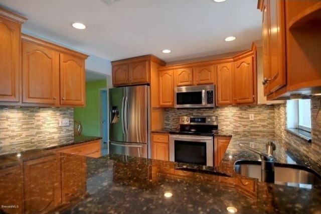 320 Franklyn Indialantic, FL 32903 - 2