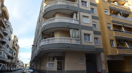 Resale · Apartment · Spain · Costa Bl..