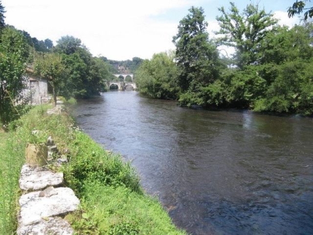 Near, St-Leonard-de-Noblat, Haute.. - 2
