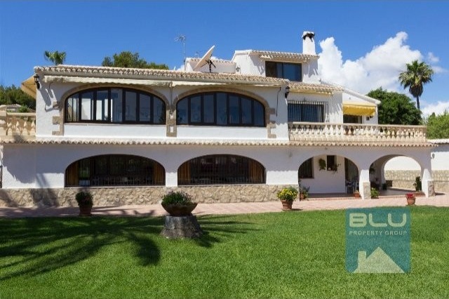 7 Bedroom Villa in Javea - 2