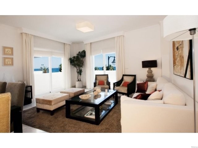 APARTMENT FOR SALE IN ESTEPONA - 2