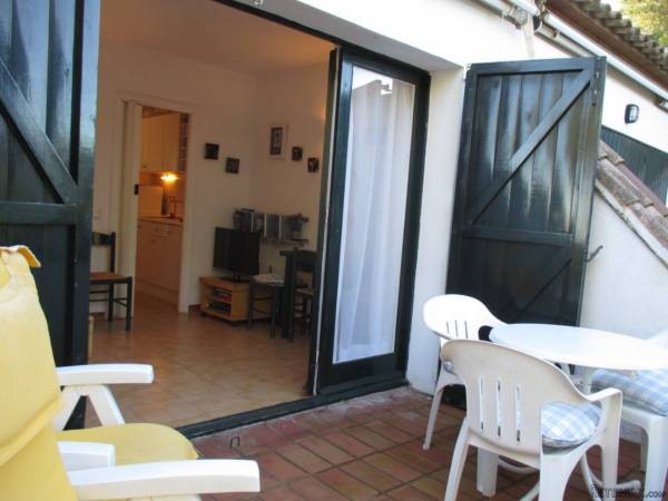APARTMENT WITH PARKING, POOL AND.. - 2