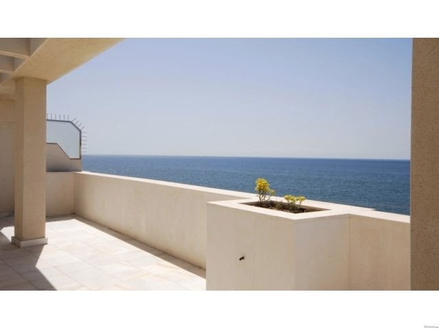 APARTMENT FOR SALE IN ESTEPONA