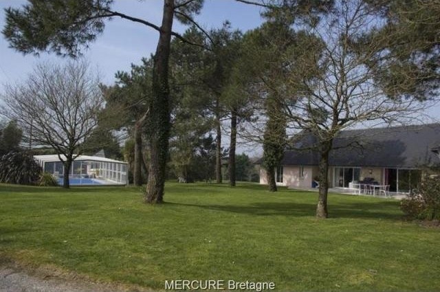 4 bedroom House For Sale: 56330.. - 2