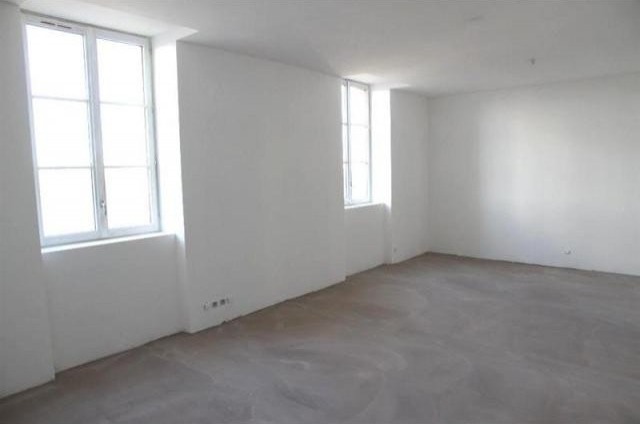 4 bedroom Duplex For Sale: 86000..
