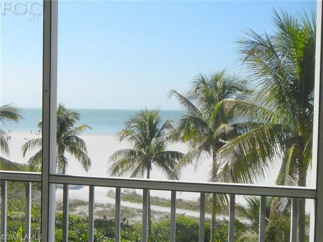 1 bedroom Condominium For Sale: Fort..