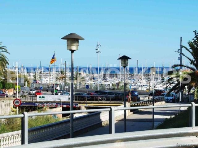 In the center, near the beach-Barcelona.. - 2