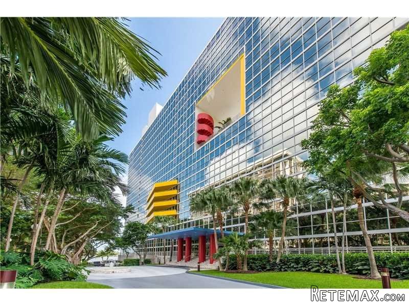 3 bedroom Flat For Sale: 2025 Brickell.. - 2