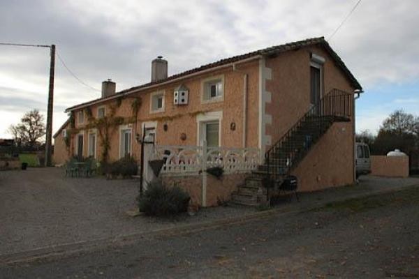 Vasles / Deux-Sevres - 3 bed house..