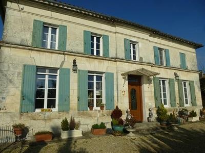 5 Bedrooms - House - Poitou-Charentes -..