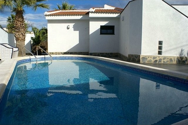 MODERN DESIGNED VILLA