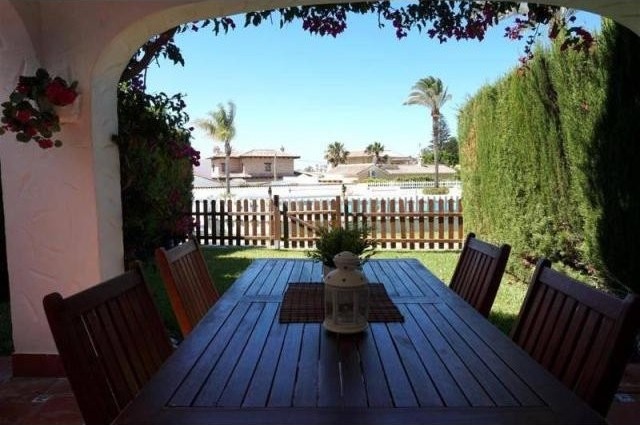 3 bedroom town house for sale