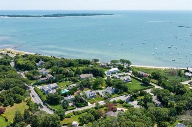 3 bedroom Property For Sale: Hyannis.. - 2