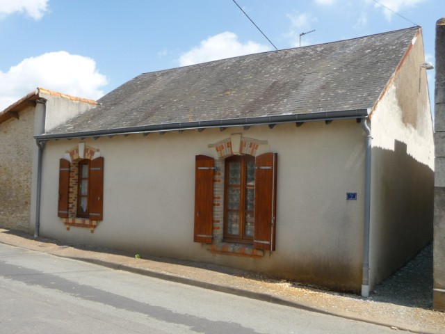 Nice Village Location, Neat House - 2