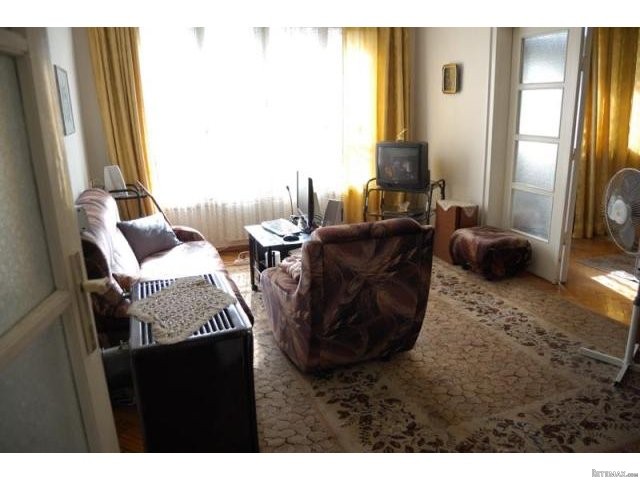 2-bedrooms apartment with attic and a..
