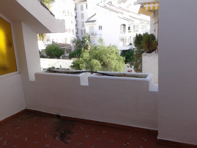 2 Bed Apartment for sale in Marbella