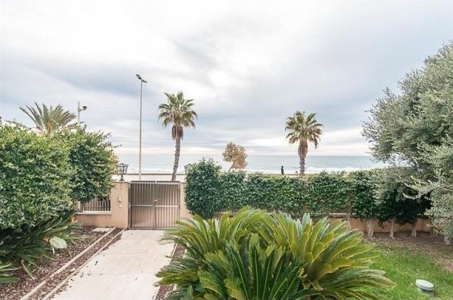 7 bedroom Detached House For Sale:.. - 2