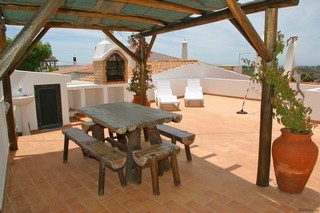 3 Bedroom Bungalow with lovely roof.. - 2