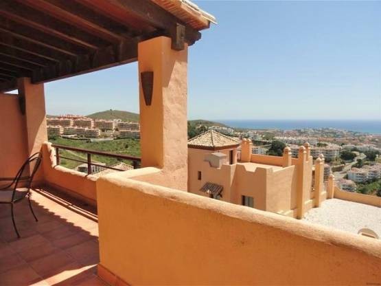 APARTMENT FOR SALE IN CALAHONDA