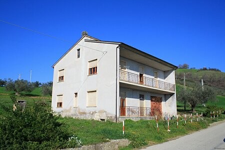 Fantastic large detached house in a..