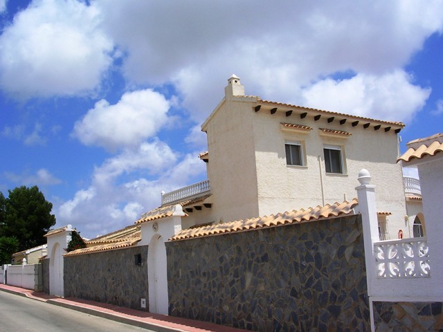 Villa for sale in El Presidente - 2