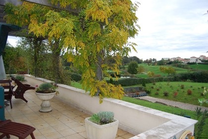 Beautiful modern property set in the.. - 2