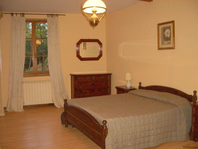 Country/farmhouse - For Sale - North of..