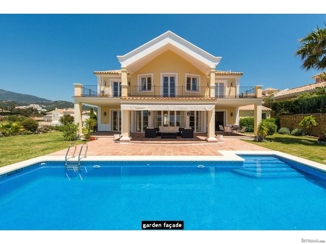 Villa for sale in Benahavis, Malaga..