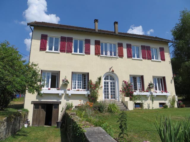 Beautiful Spacious 4-Bedroomed House..