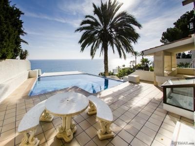 6 Bedrooms - Villa - Alicante - For Sale