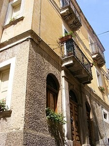 Stunning palazzo townhouse in Casoli