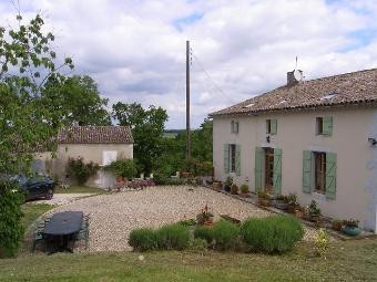 A Very Pretty House Situated Only 12.. - 2