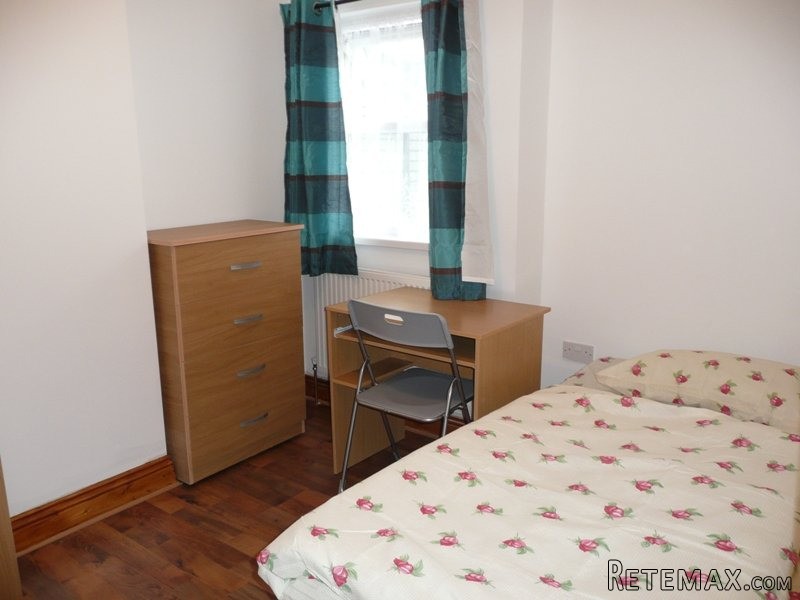 Single room, Zone 3, Leyton