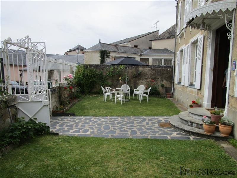 6 Bed B&B In Market Town For Sale - 2