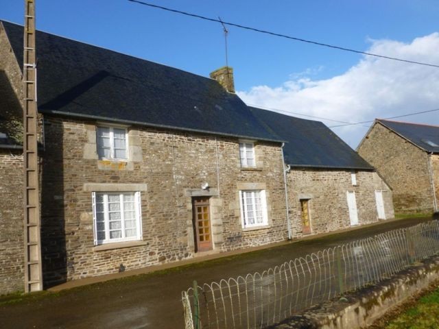 Sect. Landivy: Maison A Renover Sur..
