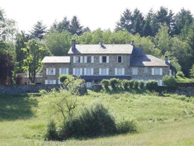 14 bedroom House For Sale: 34330 LA.. - 2