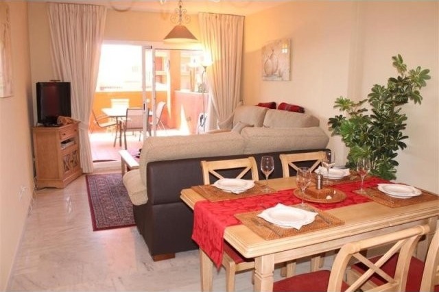 2 Bed Apartment for sale in Marbella - 2
