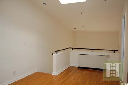 1 bedroom Apartment For Sale: 121.. - 2