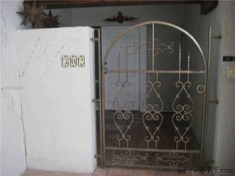 2 bedroom Flat For Sale: 181 CRANDON BL..