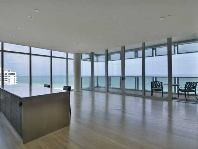 2901 Collins Ave # 1402 Miami Beach..