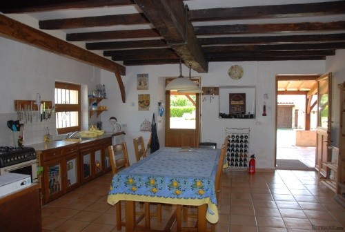 A superbly renovated farmhouse with.. - 2