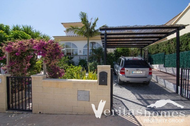 Ref: 1636 - Villa for Sale in..