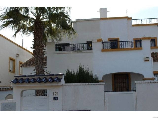 Semi-Detached for sale 139.950 €..