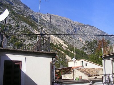 Townhouse in a tourist area. ABRUZZO