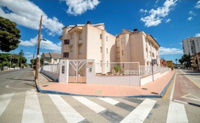 2 Bed Apartment near Marina