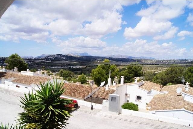 Large property situated in Alcasar..