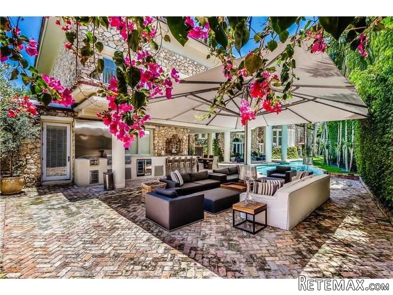 6 bedroom House For Sale: 7420 SW 49th.. - 2
