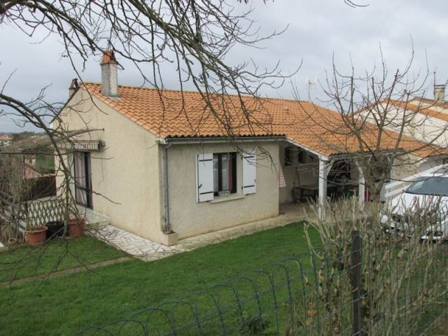 Detached 4 Bedroom Bungalow With..